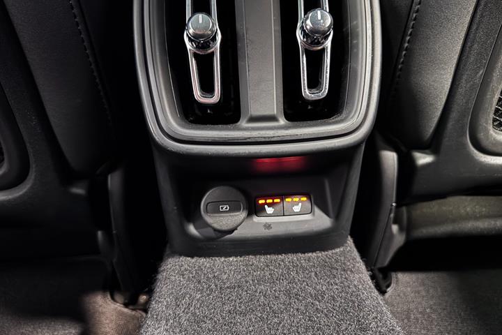 Sort Polestar 2 fra 2023