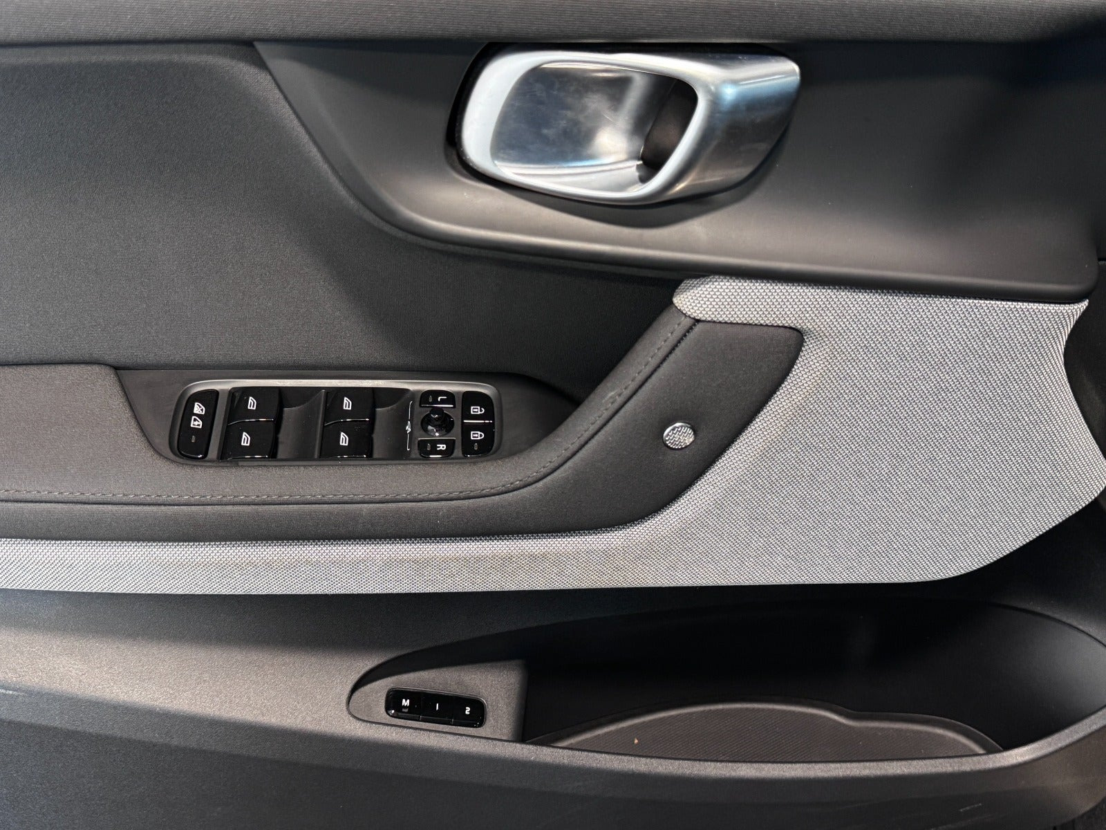 Sort Polestar 2 fra 2023