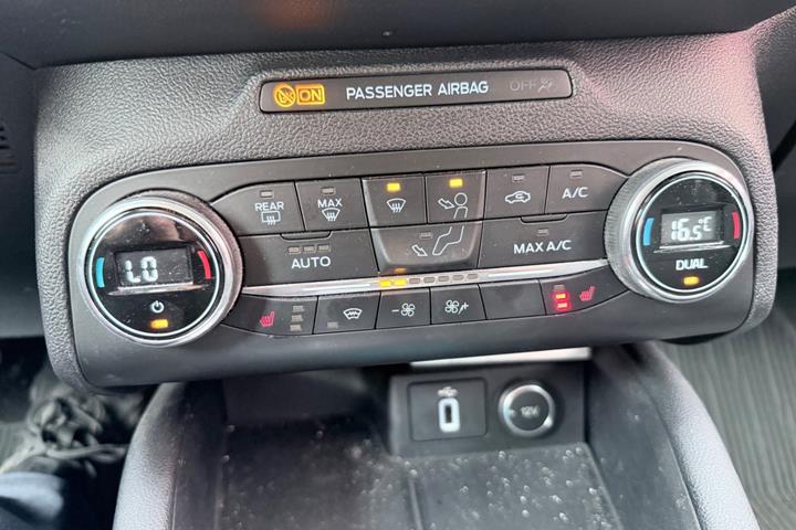 Sølv Ford Focus fra 2019