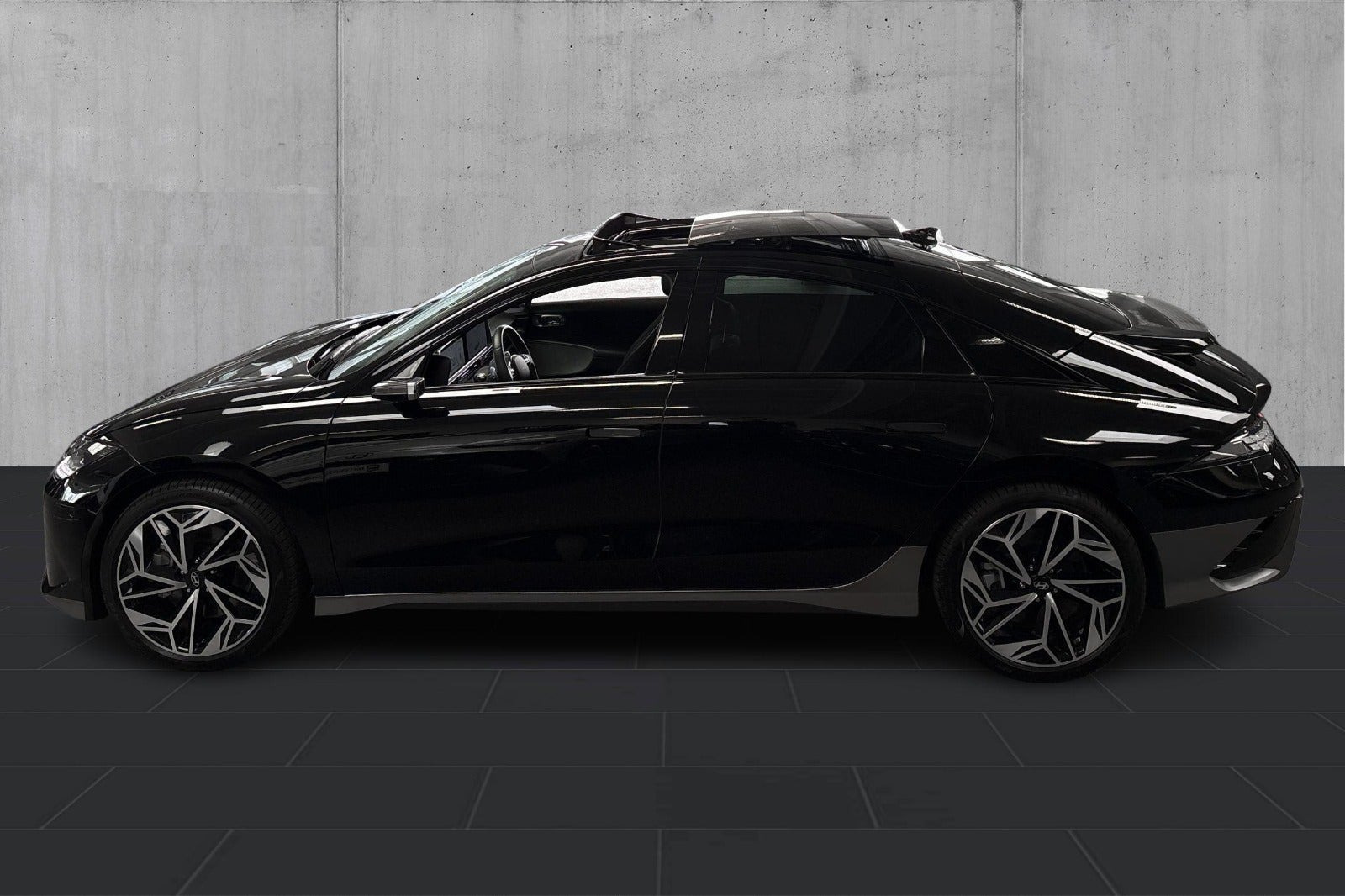 Sort Hyundai Ioniq 6 fra 2024
