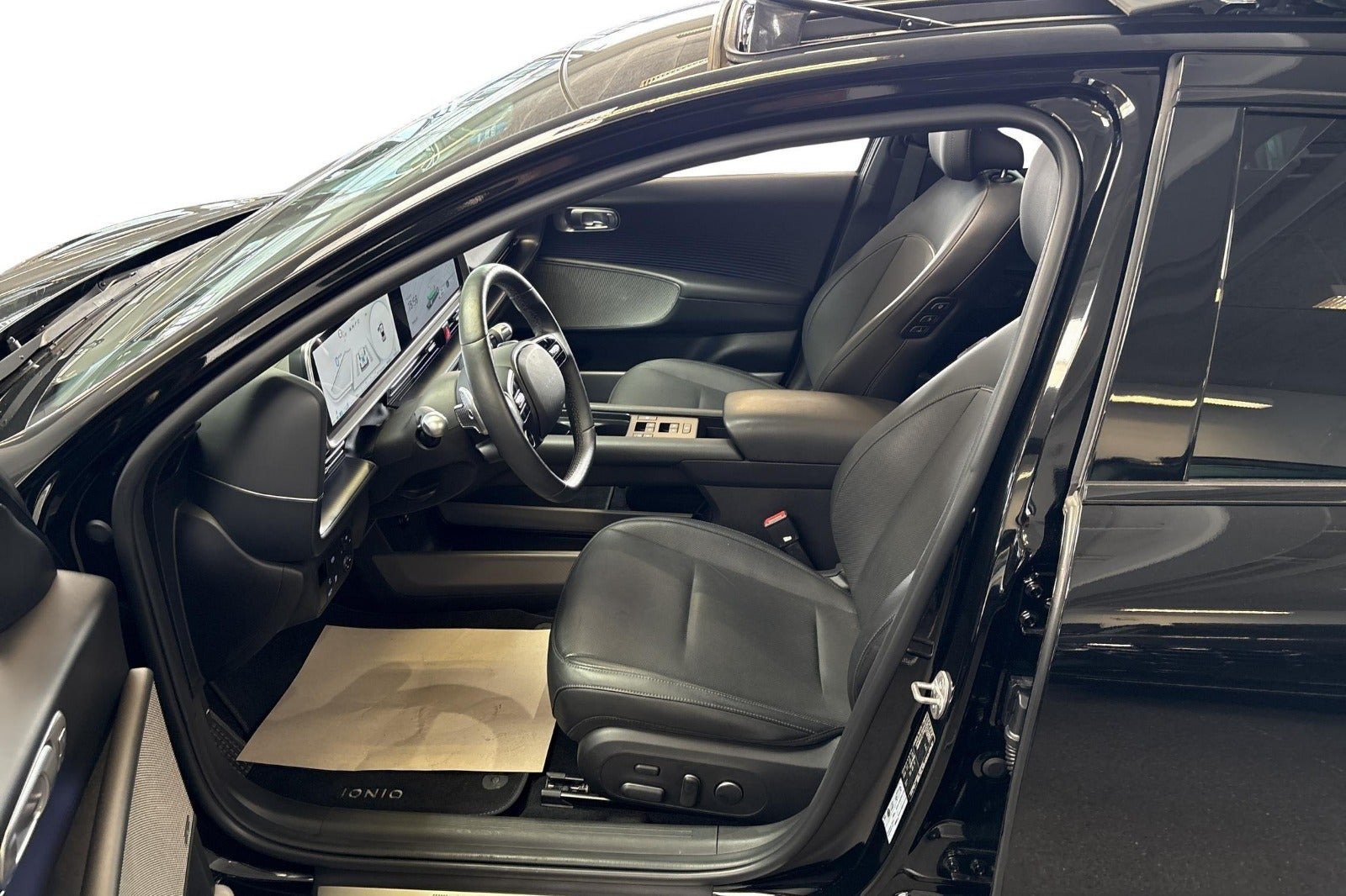 Sort Hyundai Ioniq 6 fra 2024