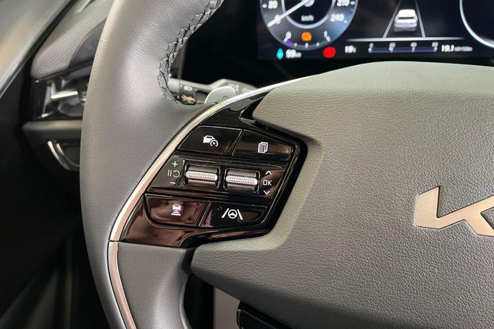 Hvid Kia Niro fra 2025