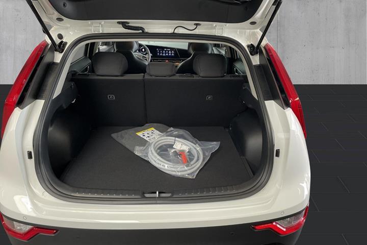 Hvid Kia Niro fra 2025