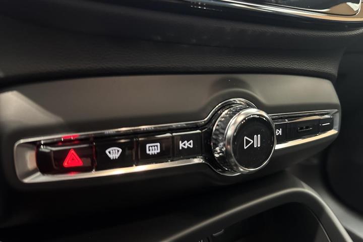 Blå Volvo EX40 fra 2027