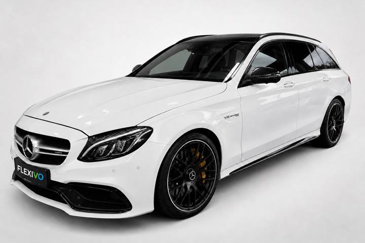 Hvid Mercedes - fra 2017 set udefra