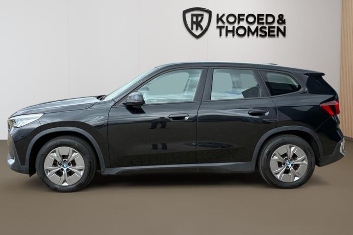 Sort BMW iX1 fra 2023