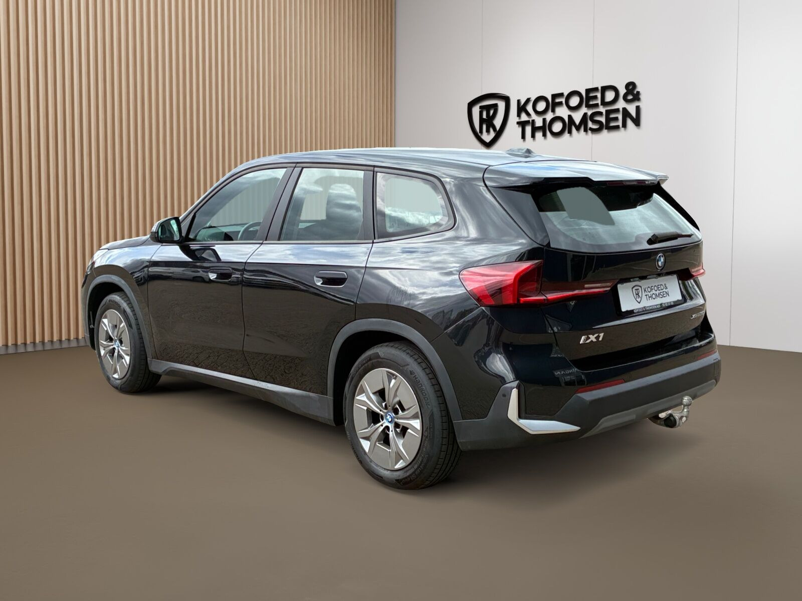 Sort BMW iX1 fra 2023