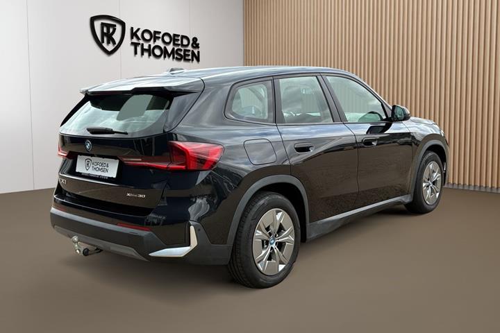 Sort BMW iX1 fra 2023