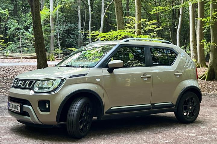 Beige Suzuki Ignis fra 2021
