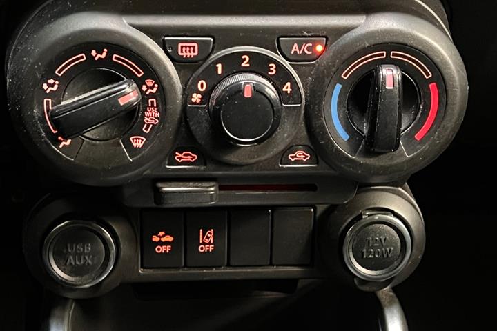 Beige Suzuki Ignis fra 2021