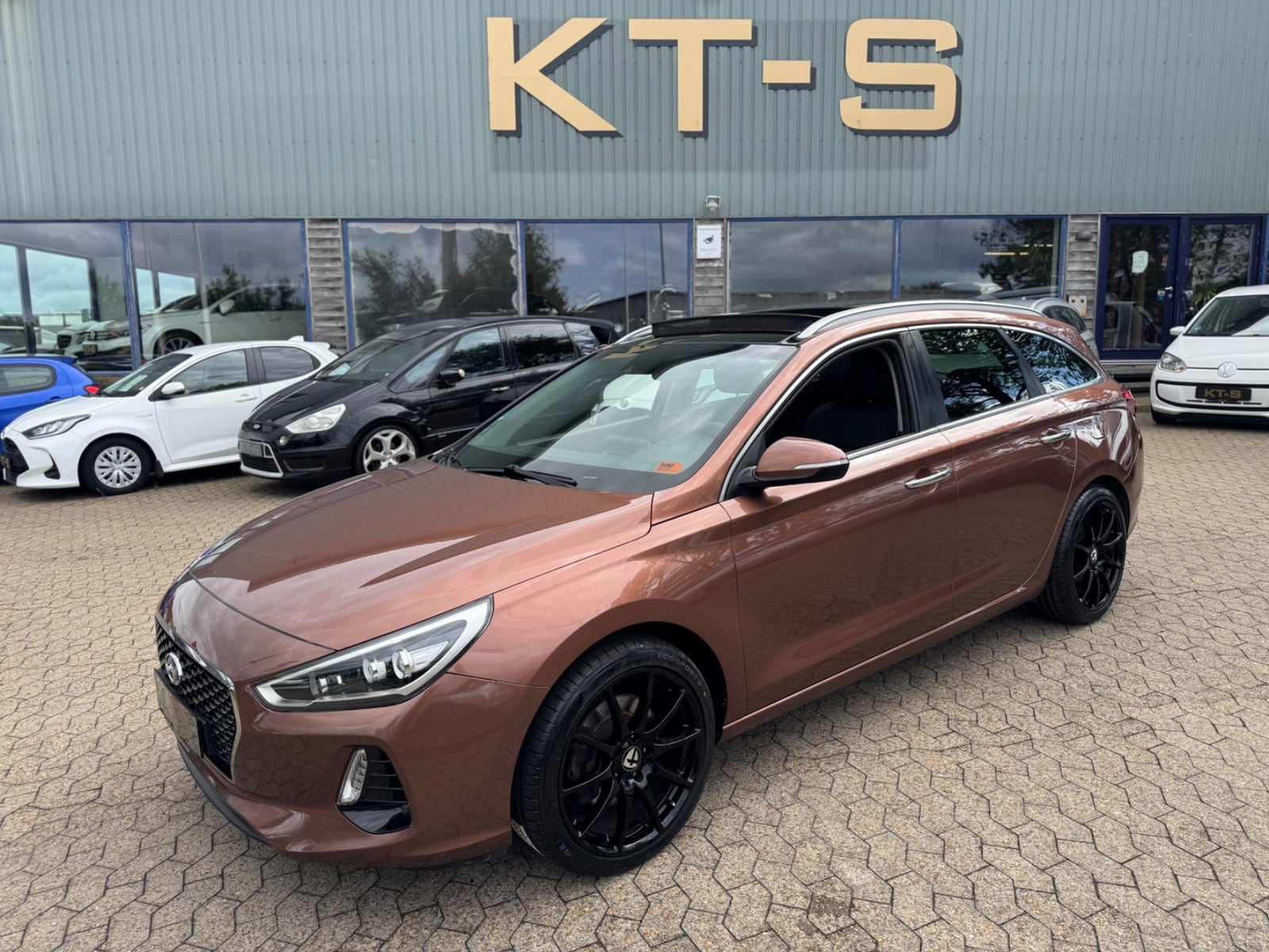 Hyundai i30 1,4 T-GDi Premium stc. DCT