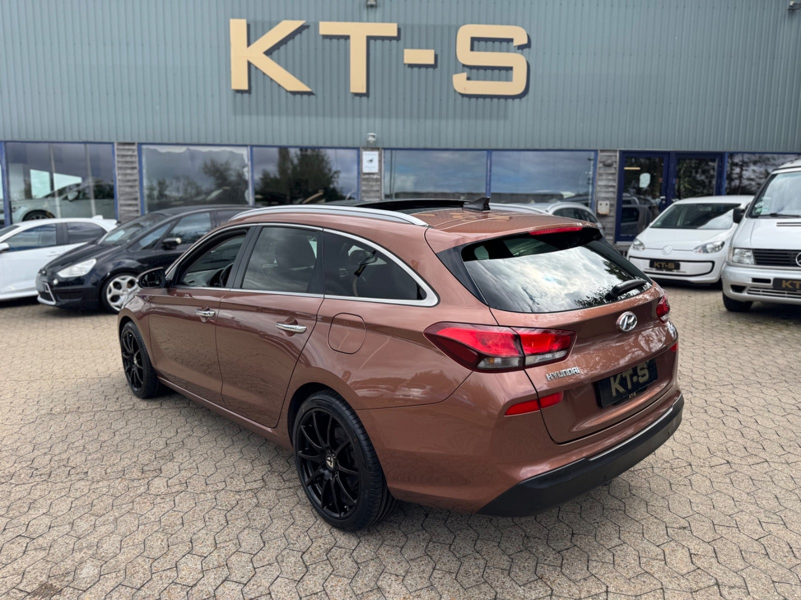 Bronze Hyundai i30 fra 2017