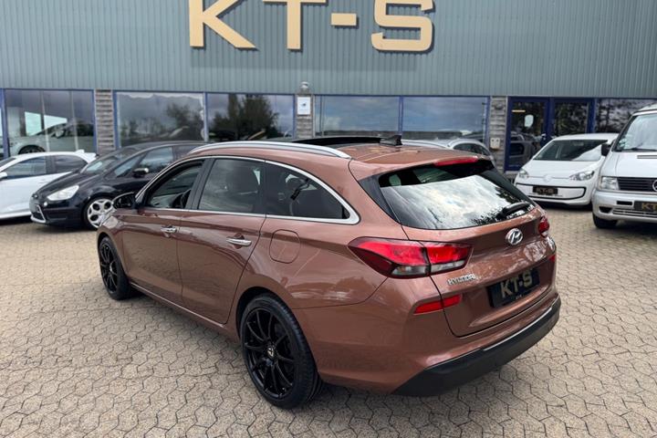Bronze Hyundai i30 fra 2017