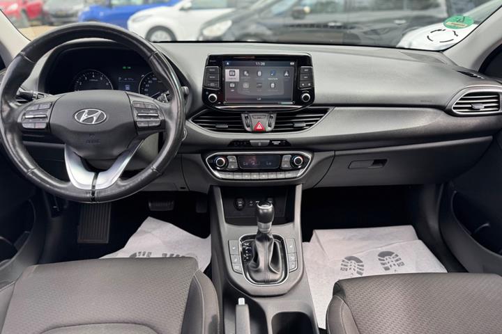 Bronze Hyundai i30 fra 2017