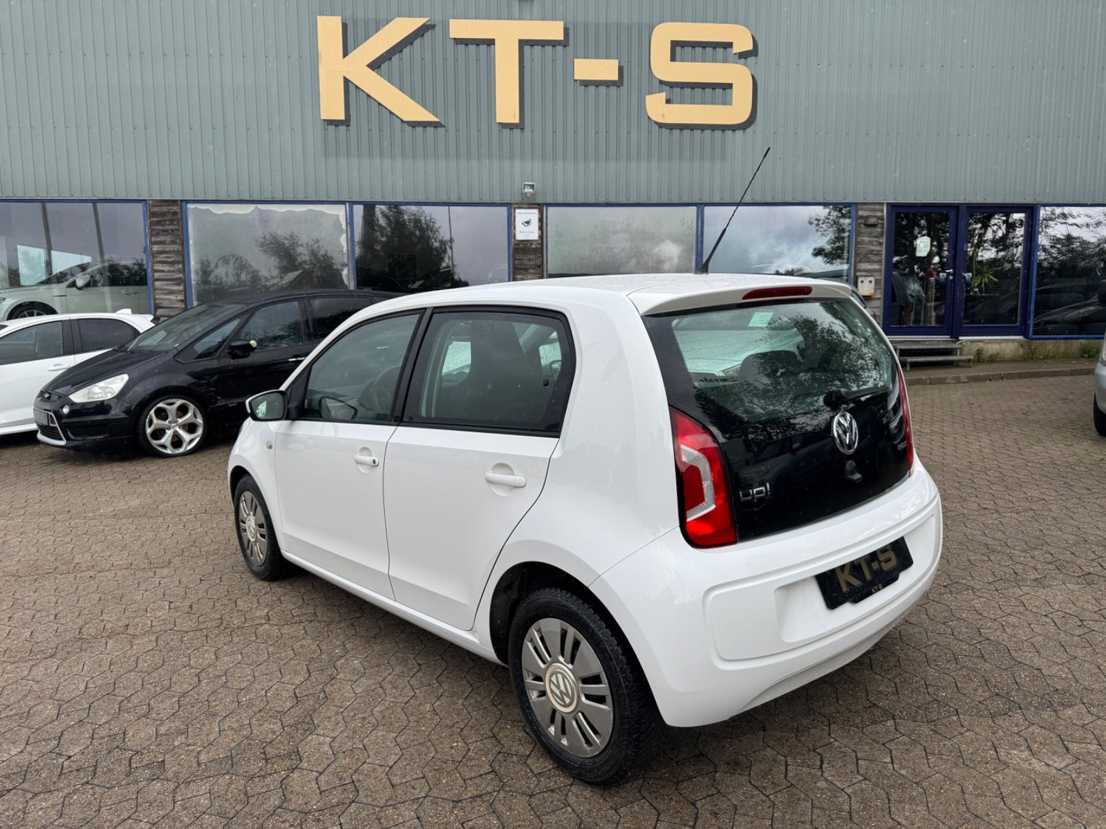 Sort VW UP! fra 2013