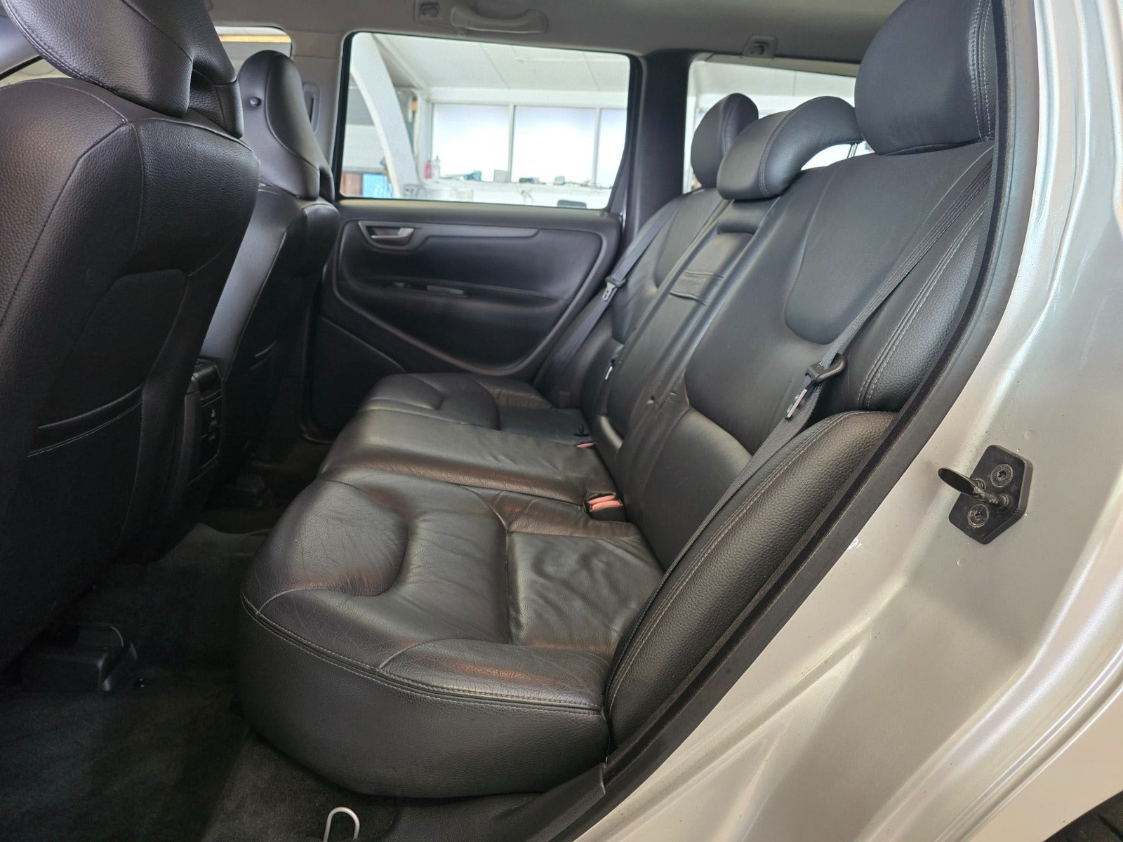 Sølv Volvo V70 fra 2006