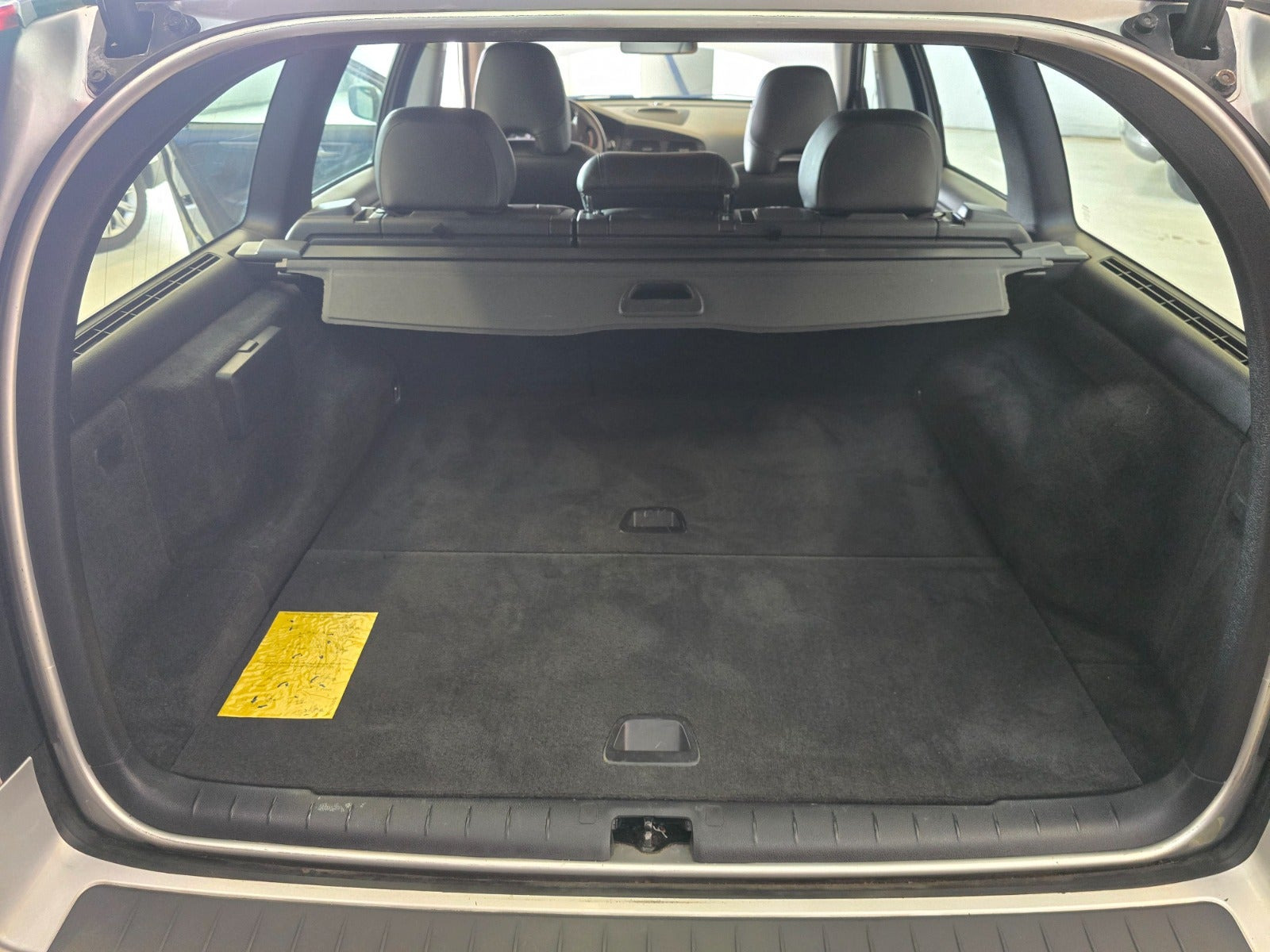 Sølv Volvo V70 fra 2006
