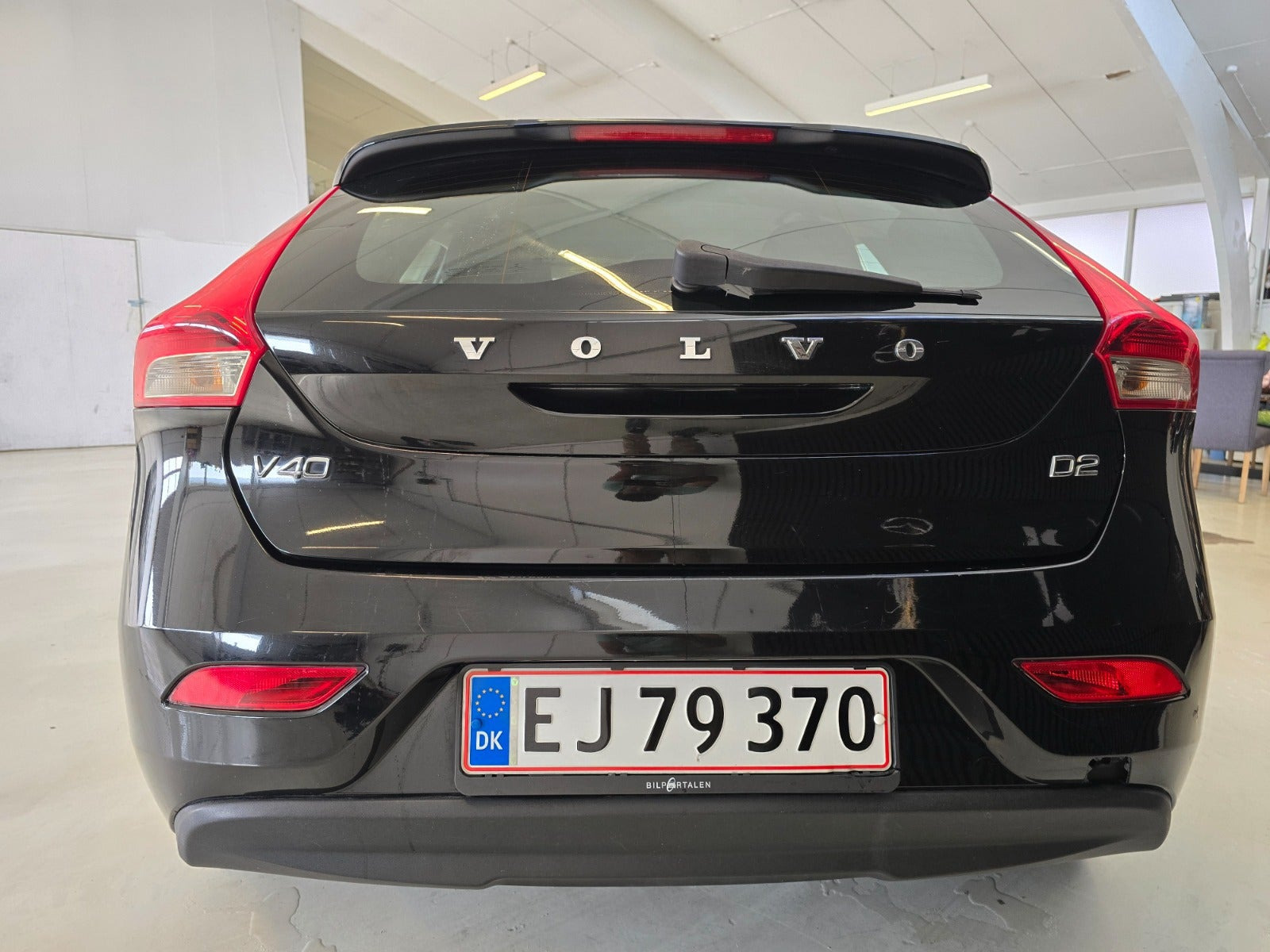 Sort Volvo V40 fra 2015