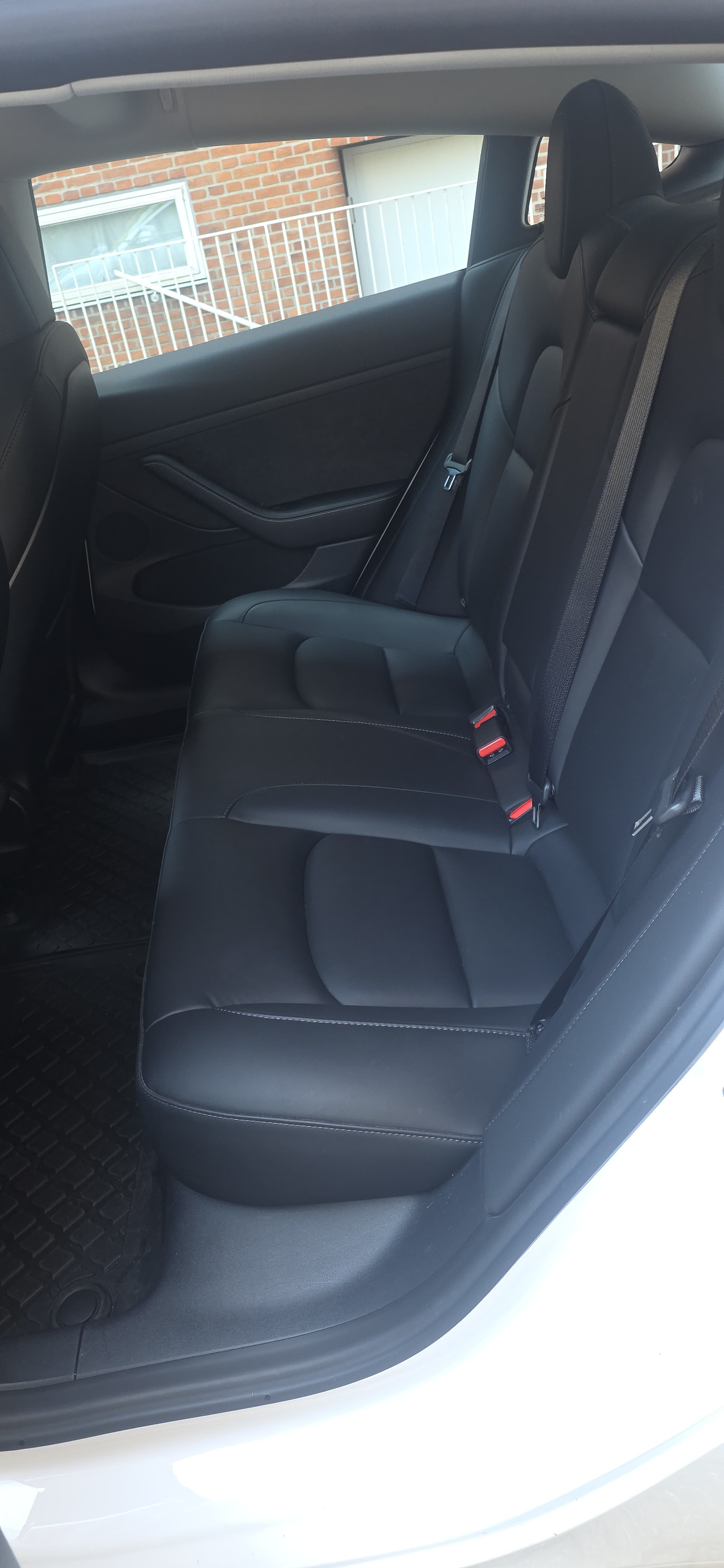 Hvid Tesla Model 3 fra 2021