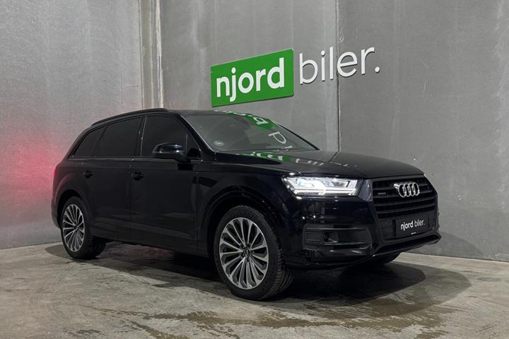 Sort Audi Q7 fra 2018 set udefra
