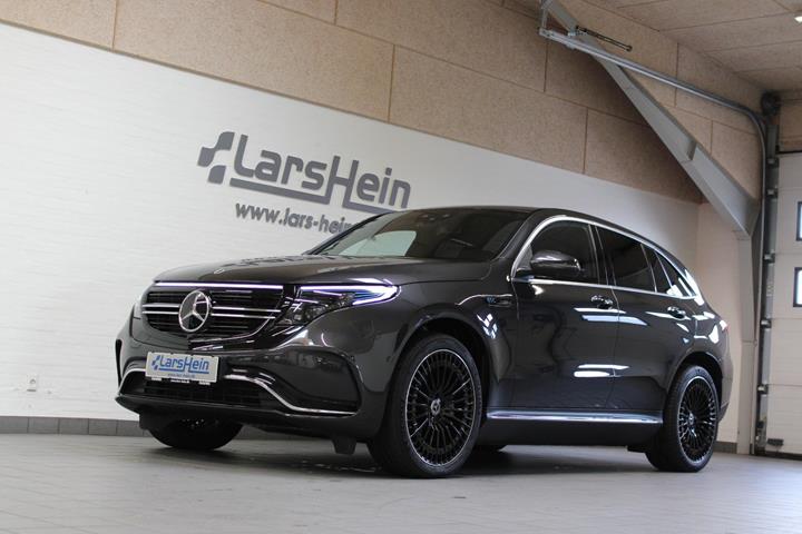 Grå Mercedes EQC400 fra 2023