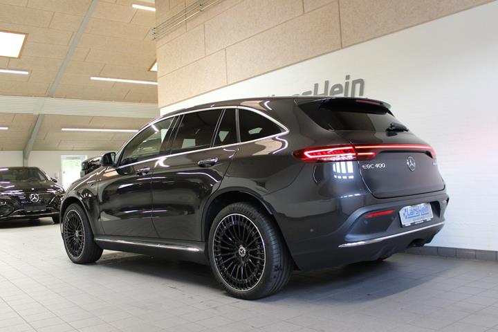Grå Mercedes EQC400 fra 2023