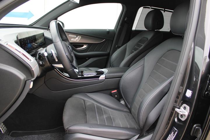 Grå Mercedes EQC400 fra 2023