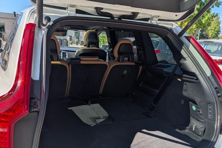 Hvid Volvo XC90 fra 2017