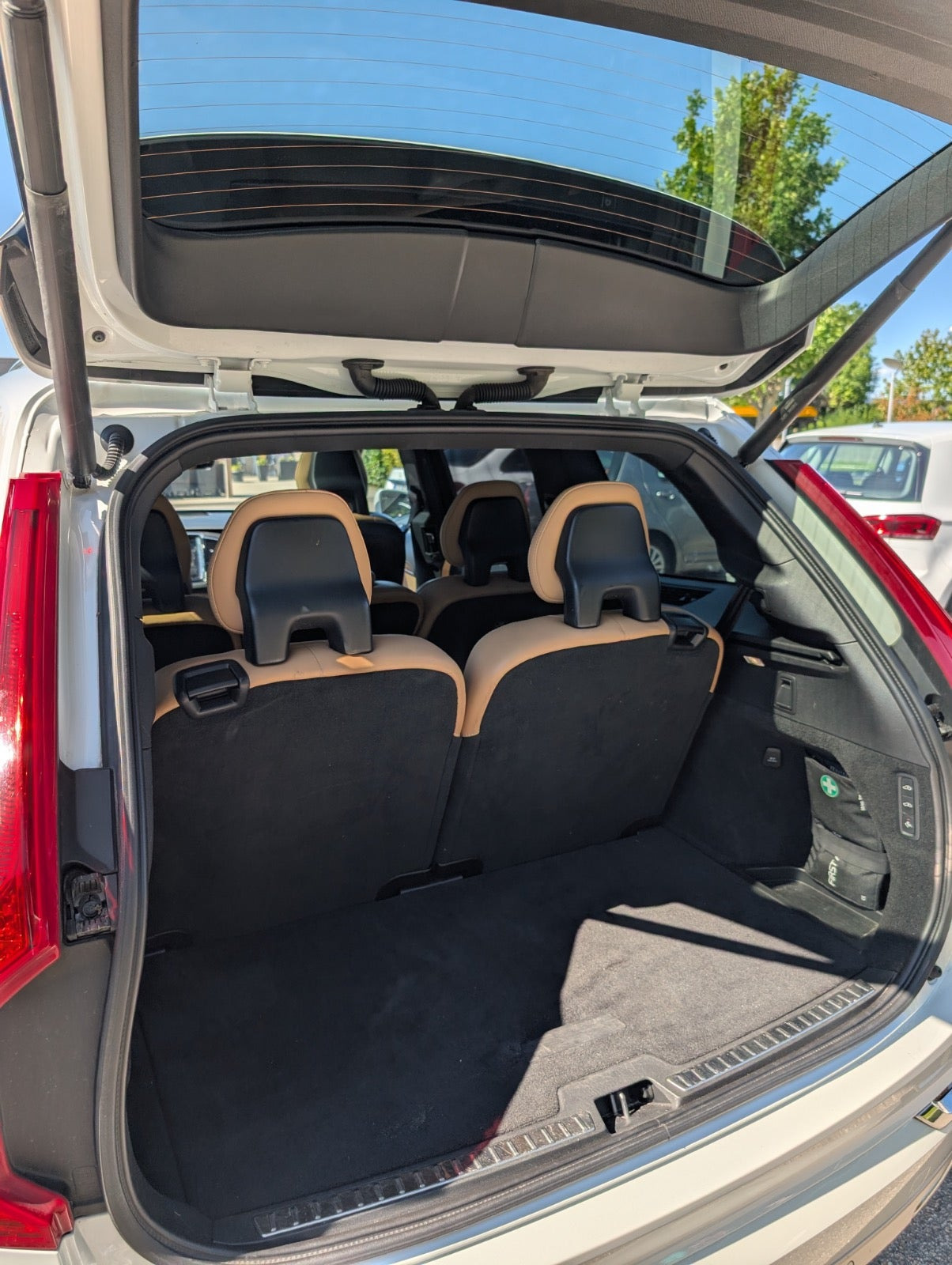 Hvid Volvo XC90 fra 2017