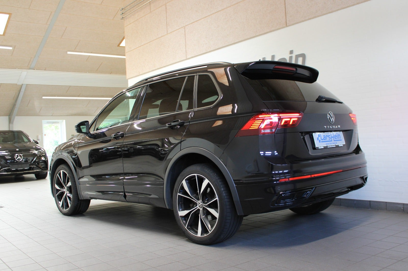 Gul VW Tiguan fra 2022
