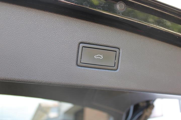 Gul VW Tiguan fra 2022