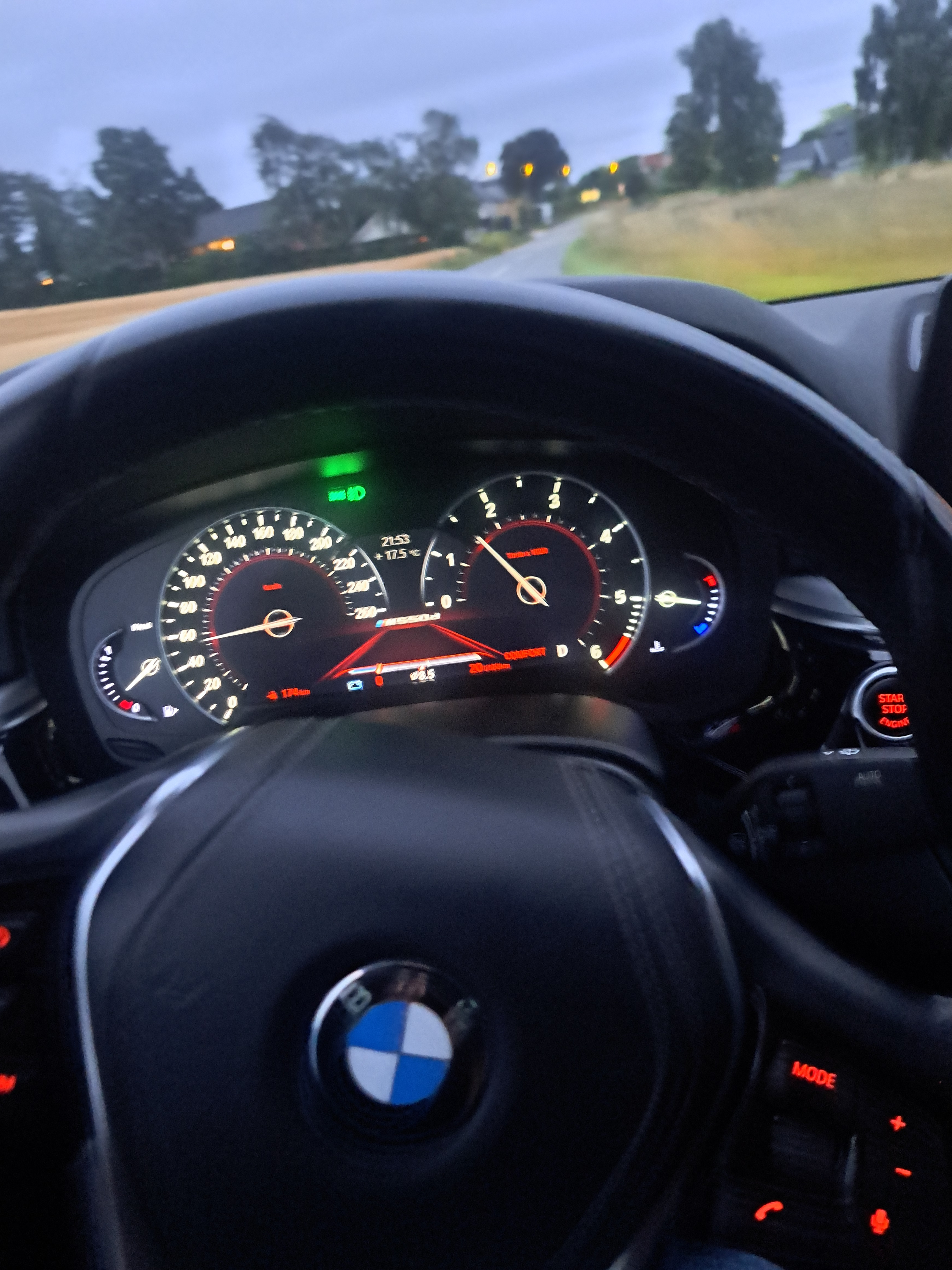 Sort BMW 5-Serie fra 2017