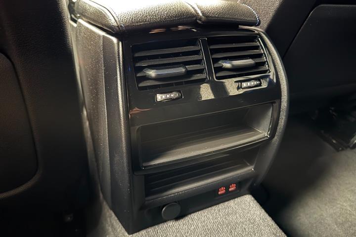 Sort BMW 530e fra 2022