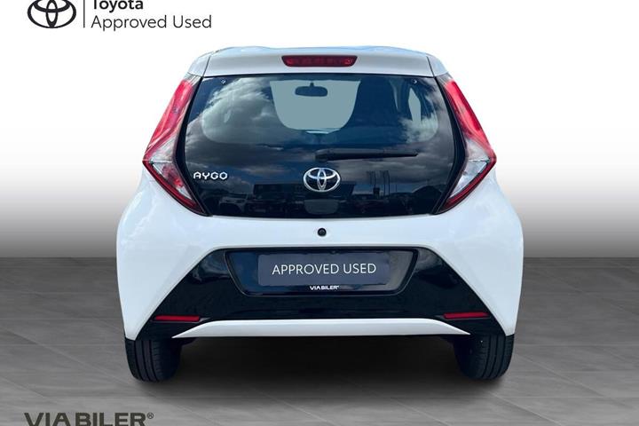 Hvid Toyota Aygo fra 2018