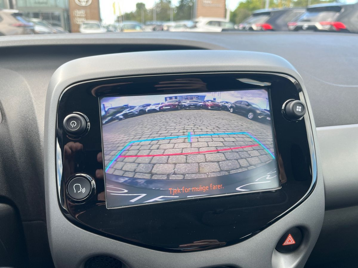Hvid Toyota Aygo fra 2018