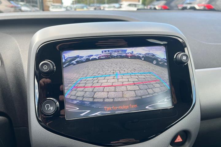 Hvid Toyota Aygo fra 2018