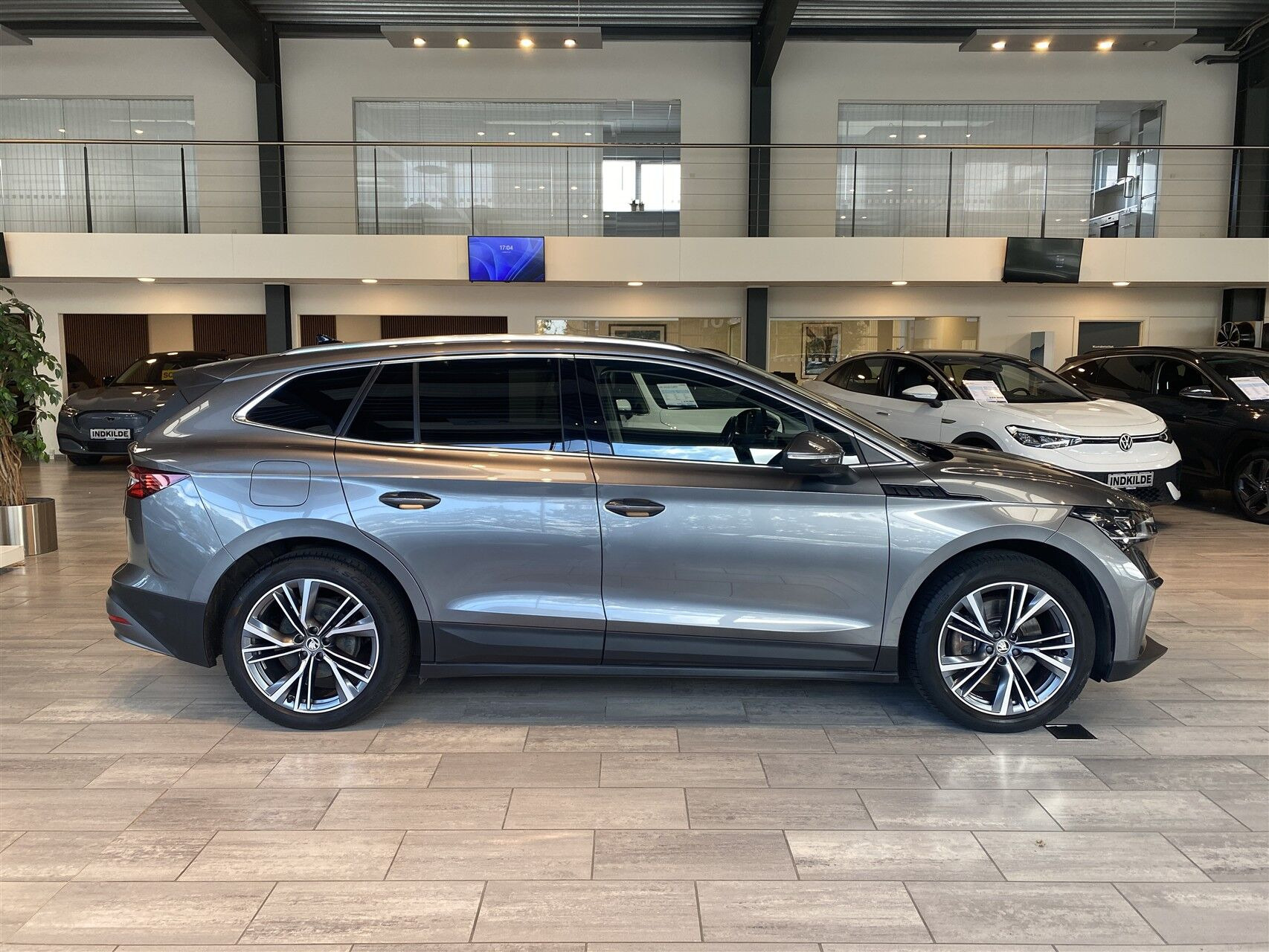 Sort Skoda Enyaq fra 2022
