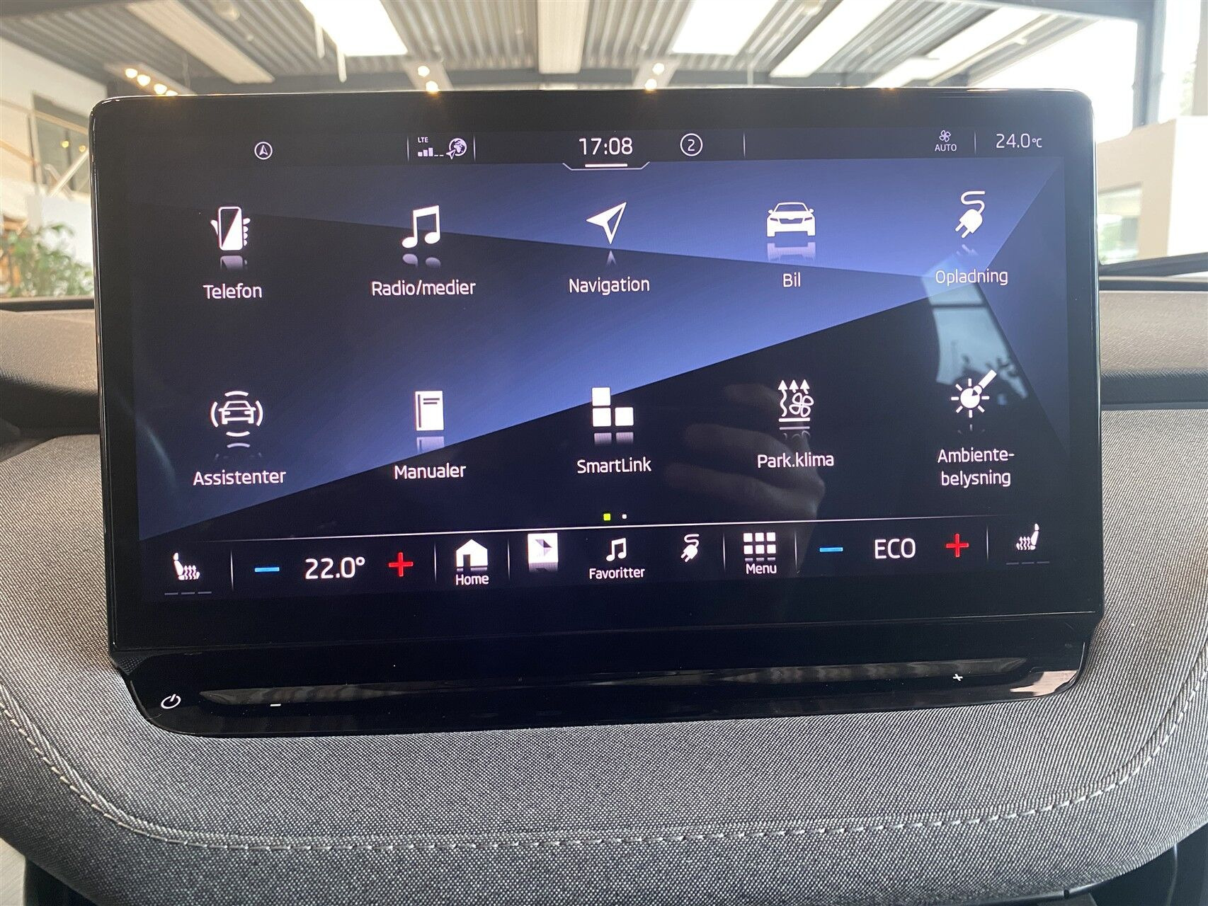 Sort Skoda Enyaq fra 2022
