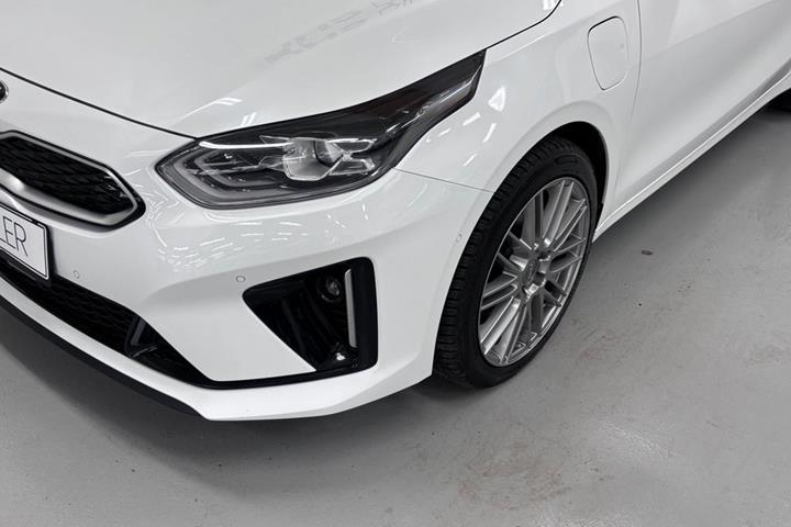 Hvid Kia Ceed fra 2020