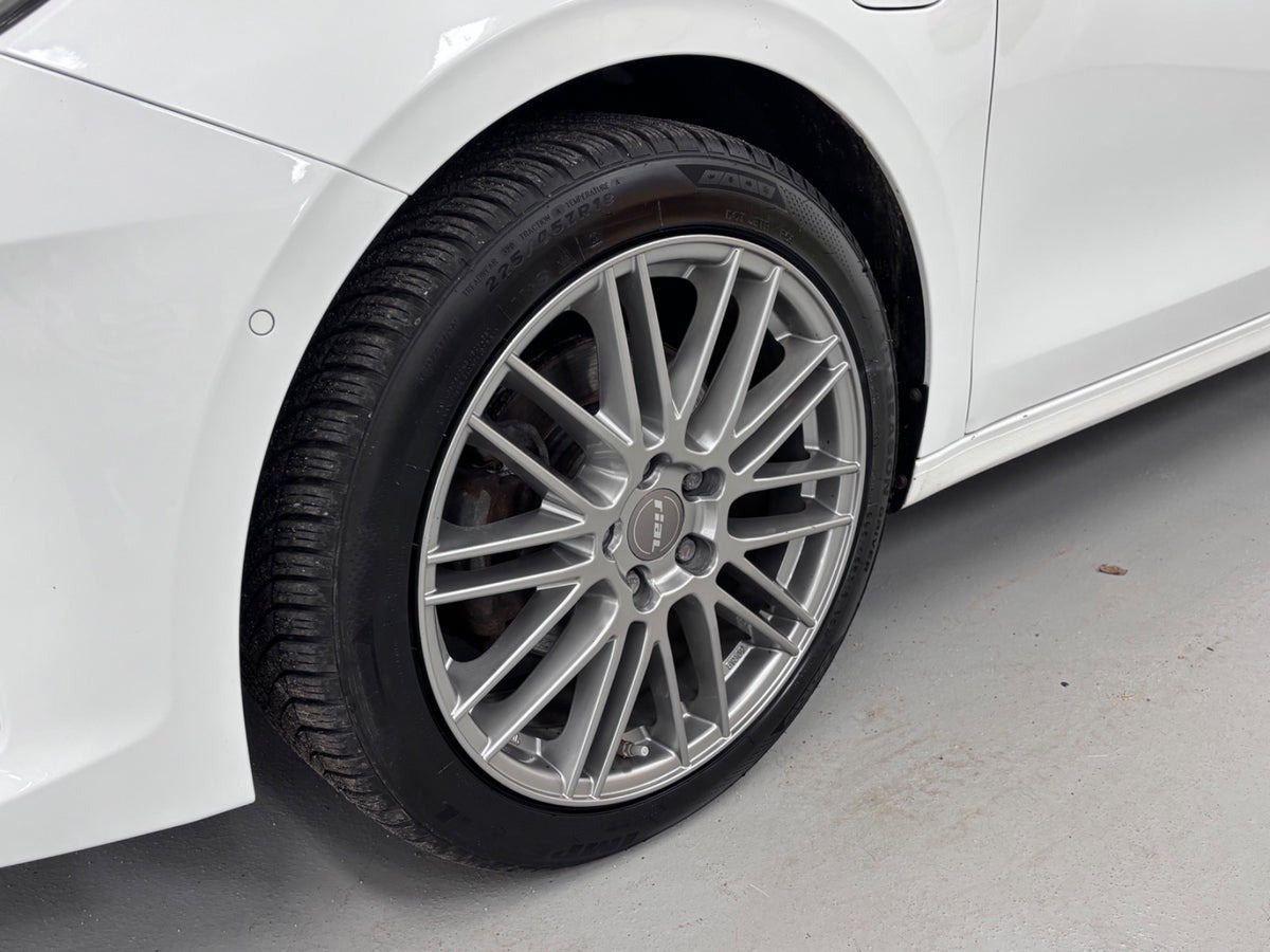 Hvid Kia Ceed fra 2020