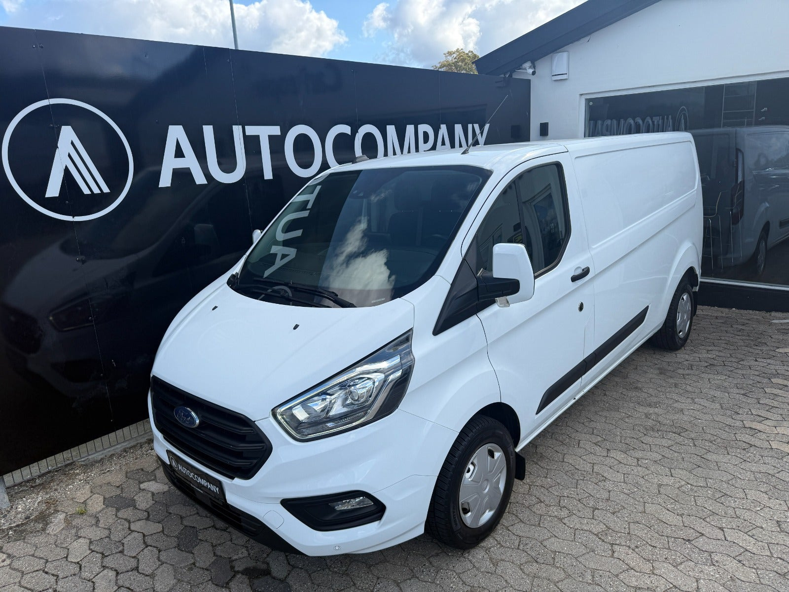 Hvid Ford Transit Custom 300 L2 fra 2022