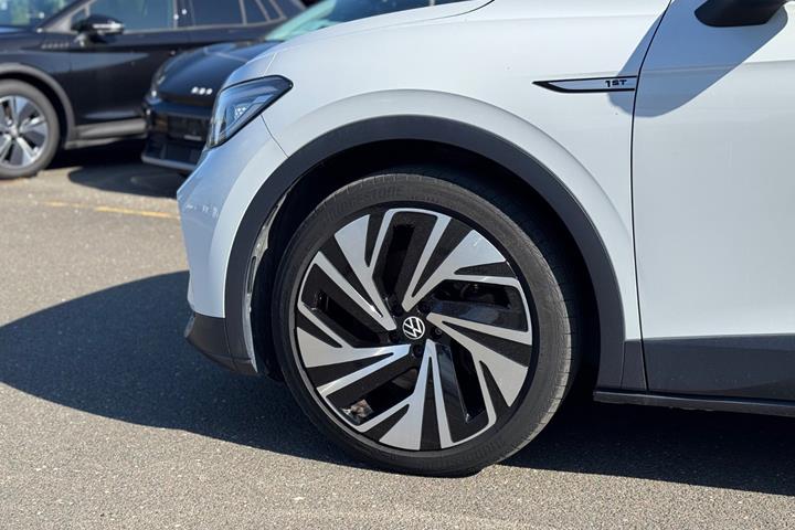 Hvid VW ID.4 fra 2021