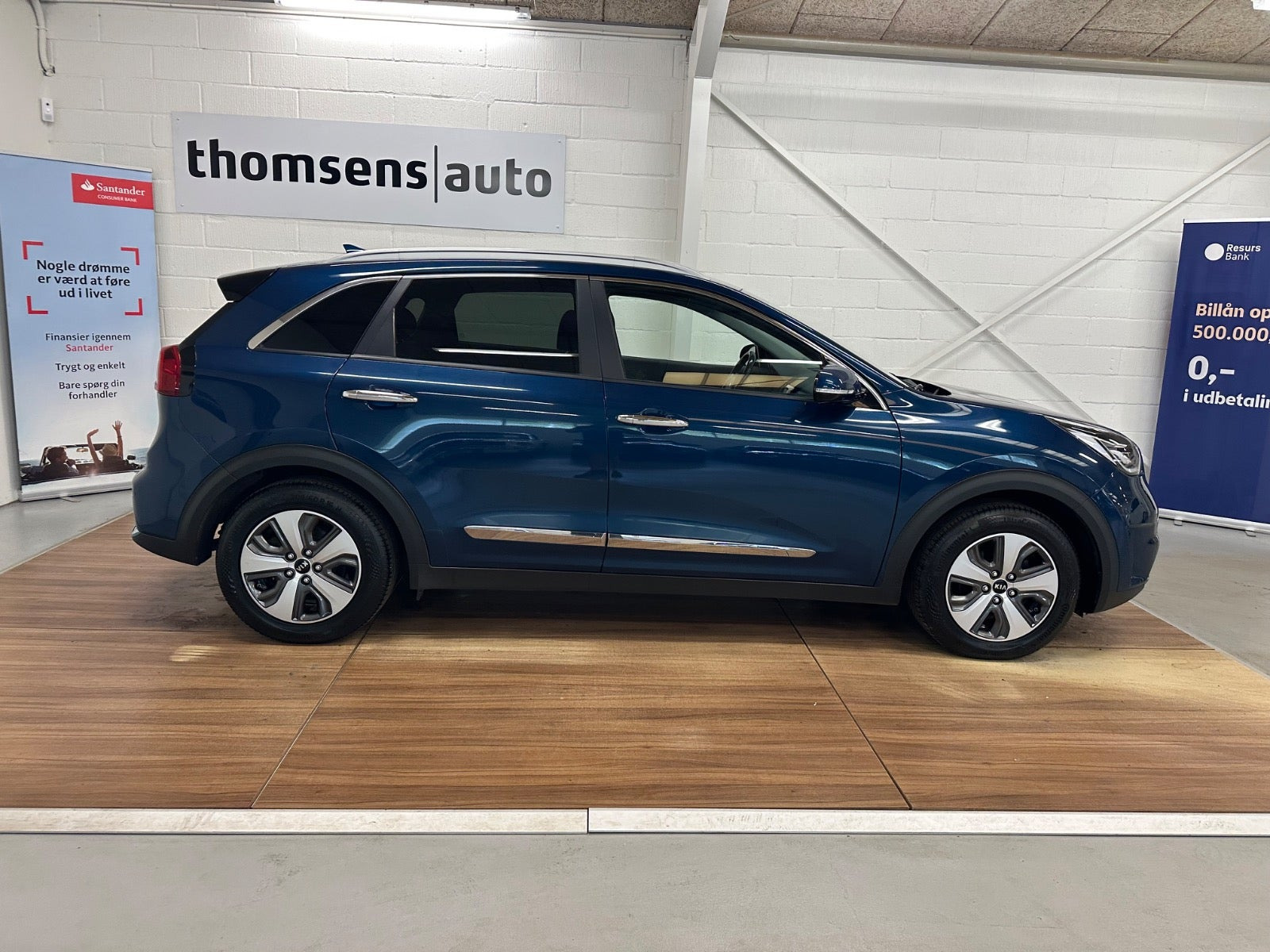 Blå Kia Niro fra 2018
