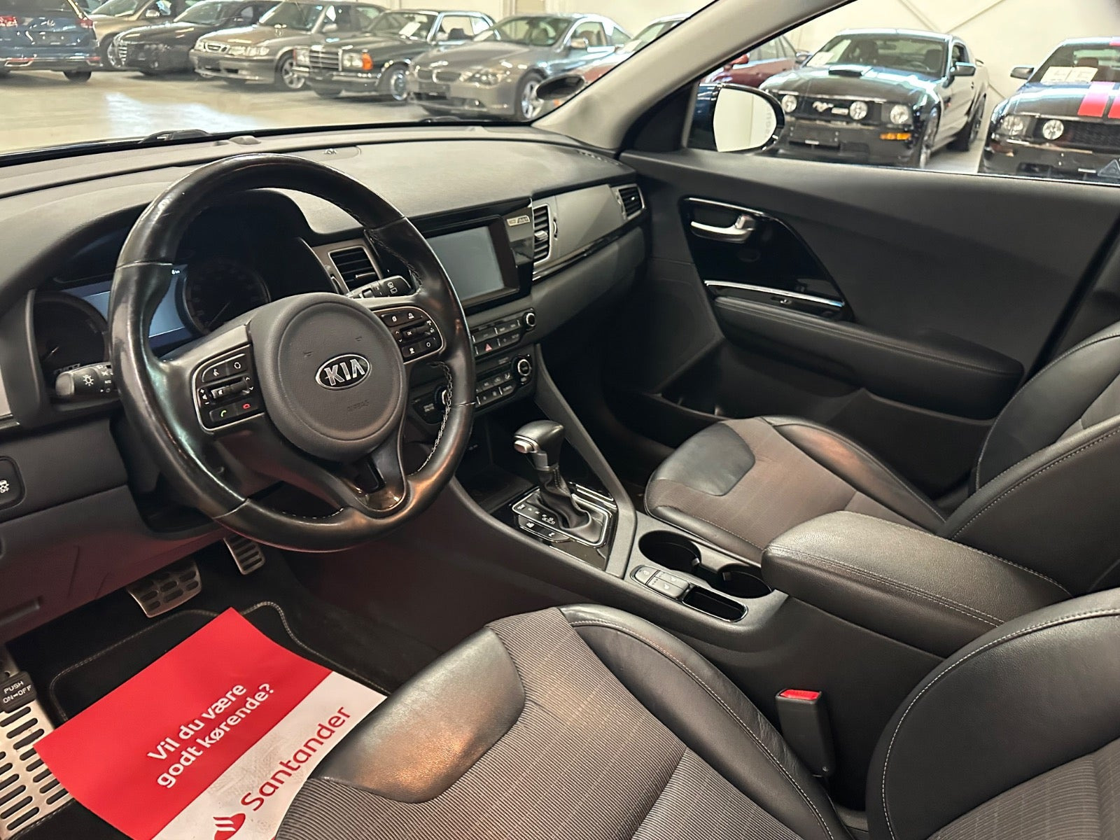 Blå Kia Niro fra 2018