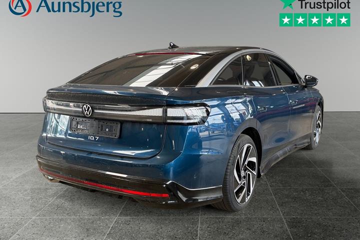 Blå VW ID.7 fra 2025
