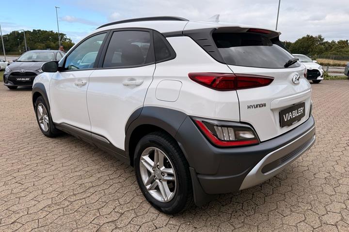 Hvid Hyundai Kona fra 2023