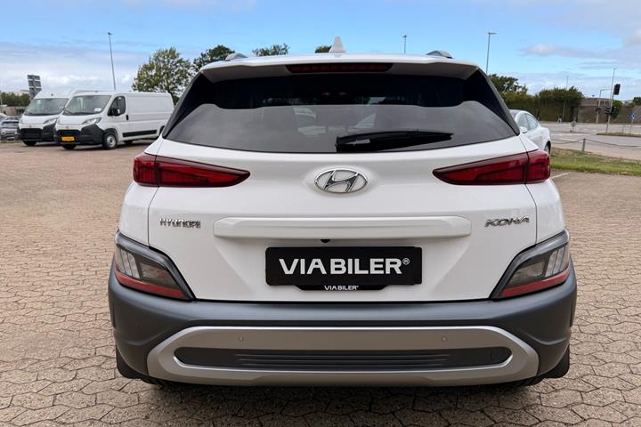 Hvid Hyundai Kona fra 2023