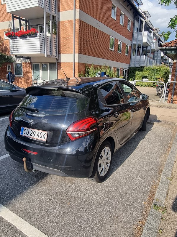 undefined Peugeot 208 fra 2016