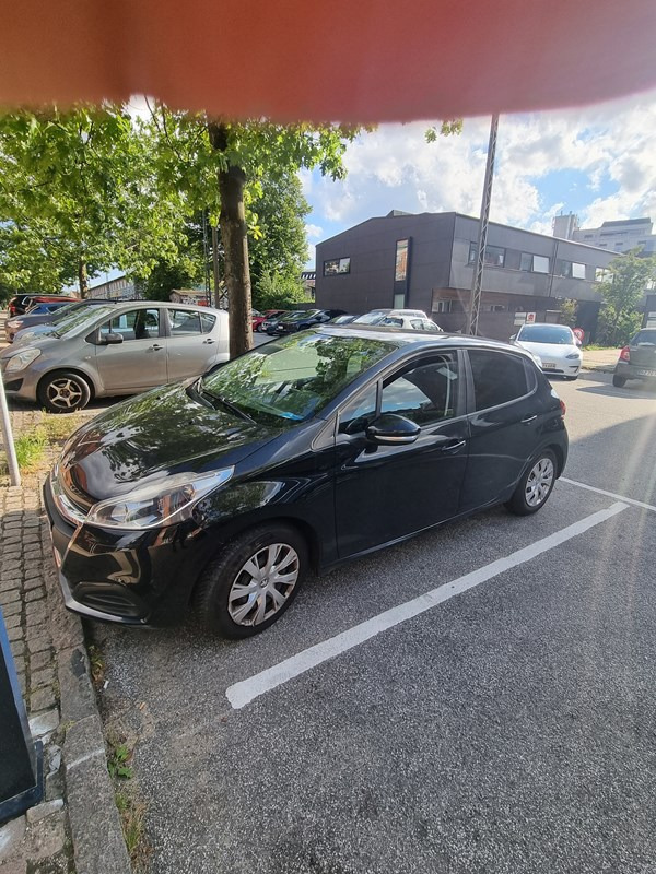 undefined Peugeot 208 fra 2016