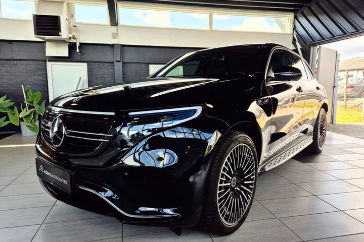 Sort Mercedes EQC400 fra 2023